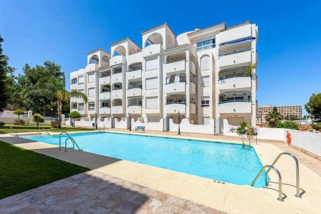 797 Holiday Rentals- Hermoso Apartamento Para 4 En Benalmádena Dış mekan fotoğraf
