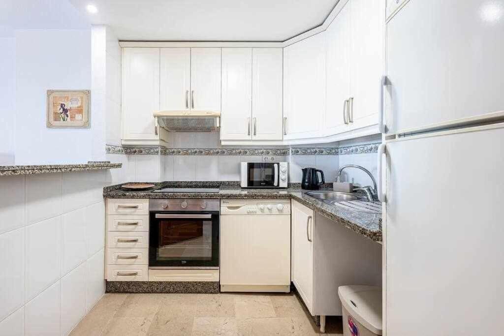 797 Holiday Rentals- Hermoso Apartamento Para 4 En Benalmádena Dış mekan fotoğraf